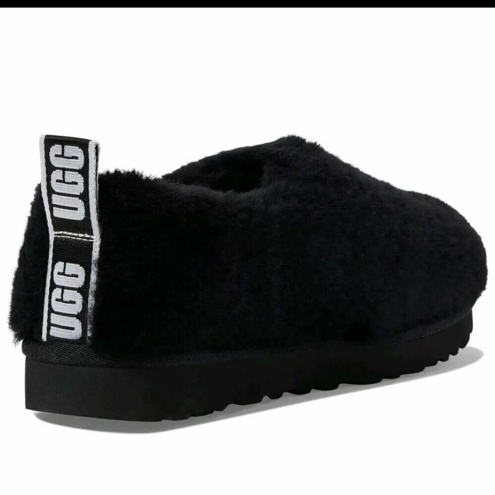 UGG Classic Cozy Bootie Sheepskin Shoes – Size 6